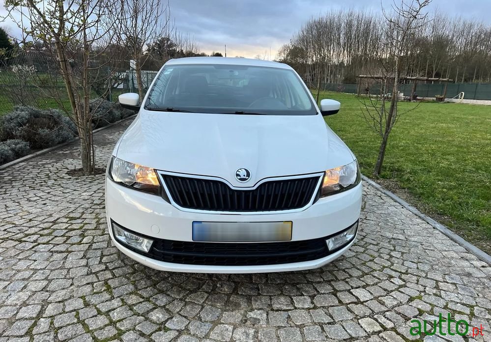 2013' Skoda Rapid 1.6 Tdi Active photo #4