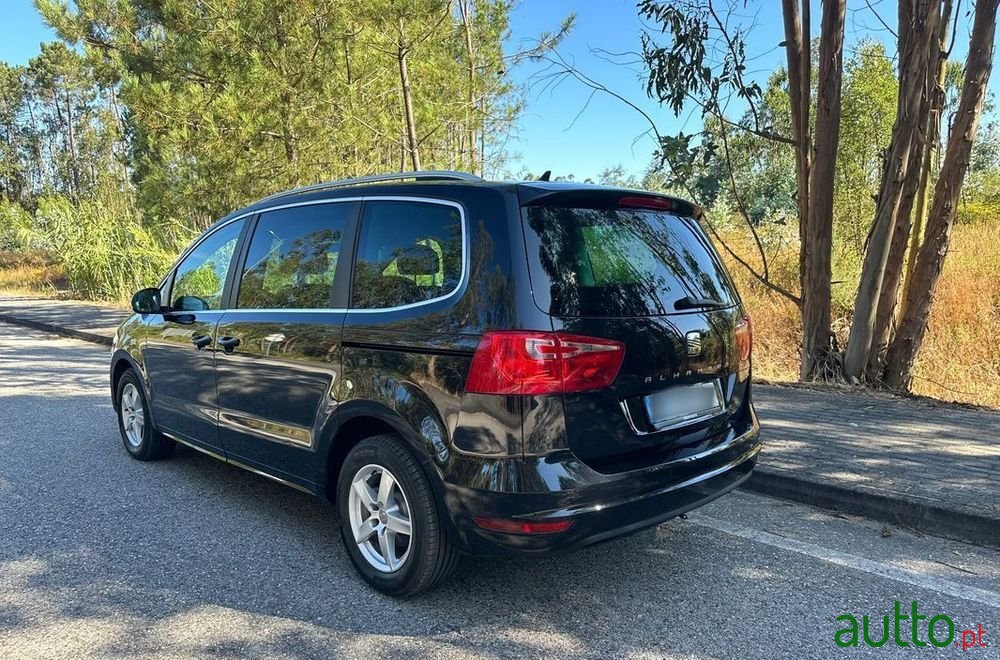 2015' SEAT Alhambra photo #5