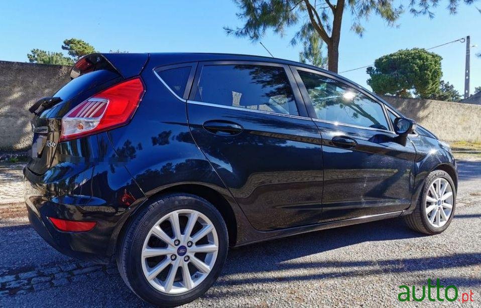 2016' Ford Fiesta photo #4