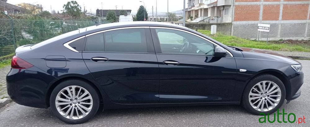 2019' Opel Insignia photo #3