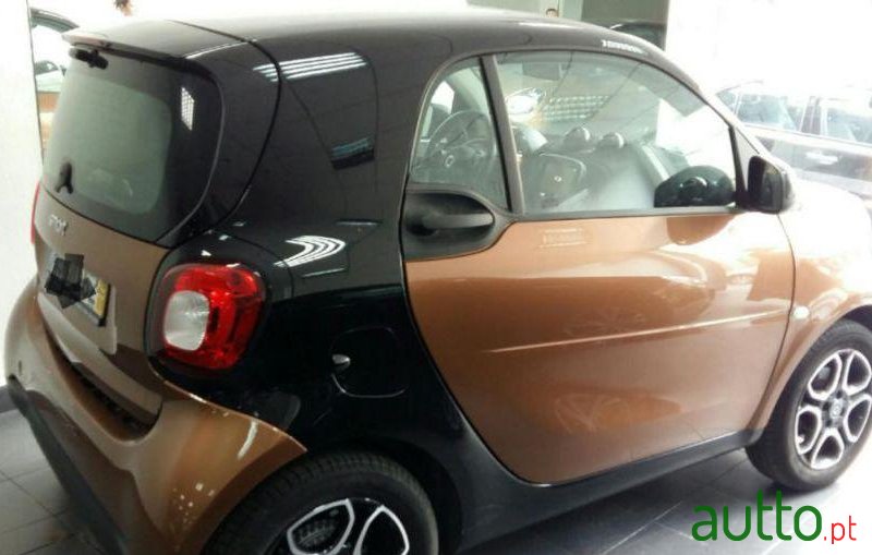 2015' Smart Fortwo Passion photo #1