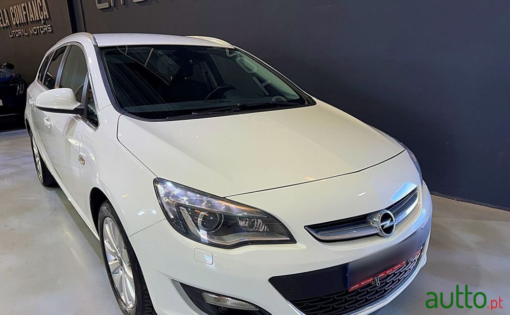 2015' Opel Astra Sports Tourer photo #3