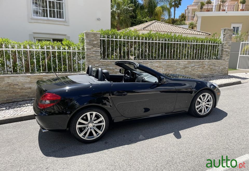 2011' Mercedes-Benz Slk-300 photo #3