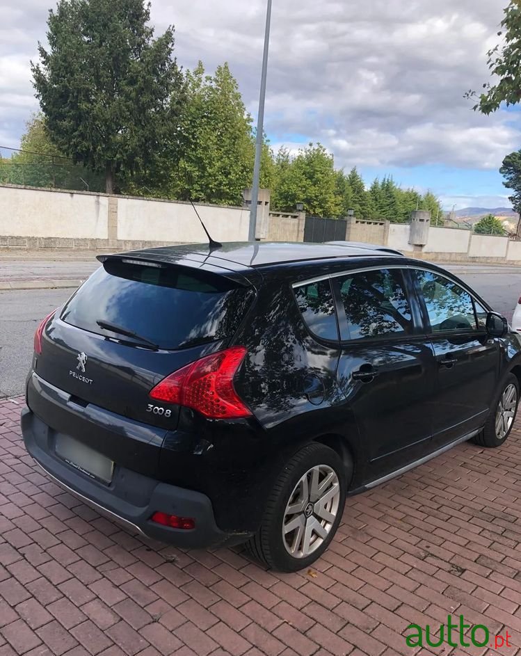 2013' Peugeot 3008 2.0 Hdi Hybrid4 photo #3