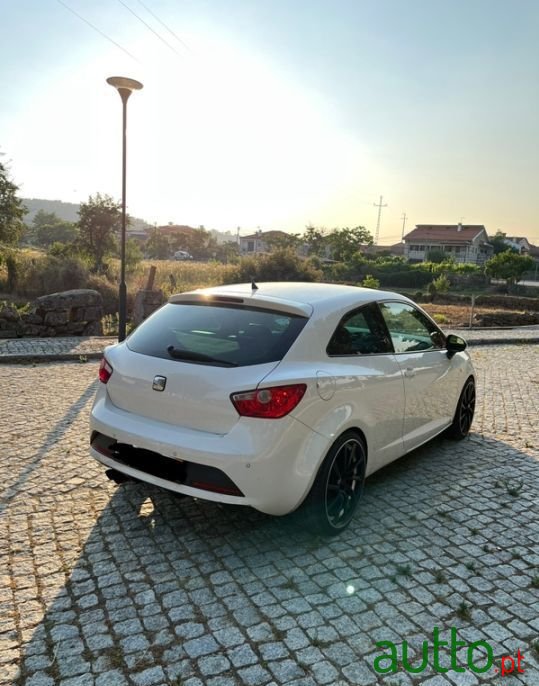 2010' SEAT Ibiza photo #3