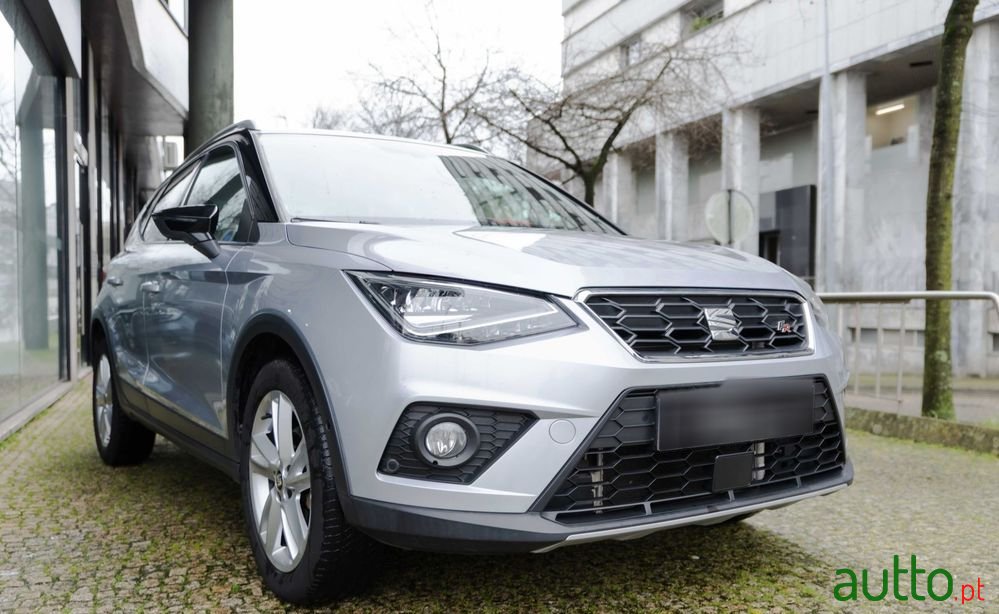 2020' SEAT Arona 1.0 Tsi Fr photo #5