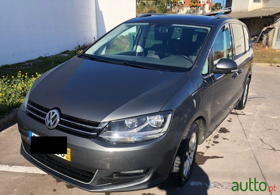 2016' Volkswagen Sharan photo #5