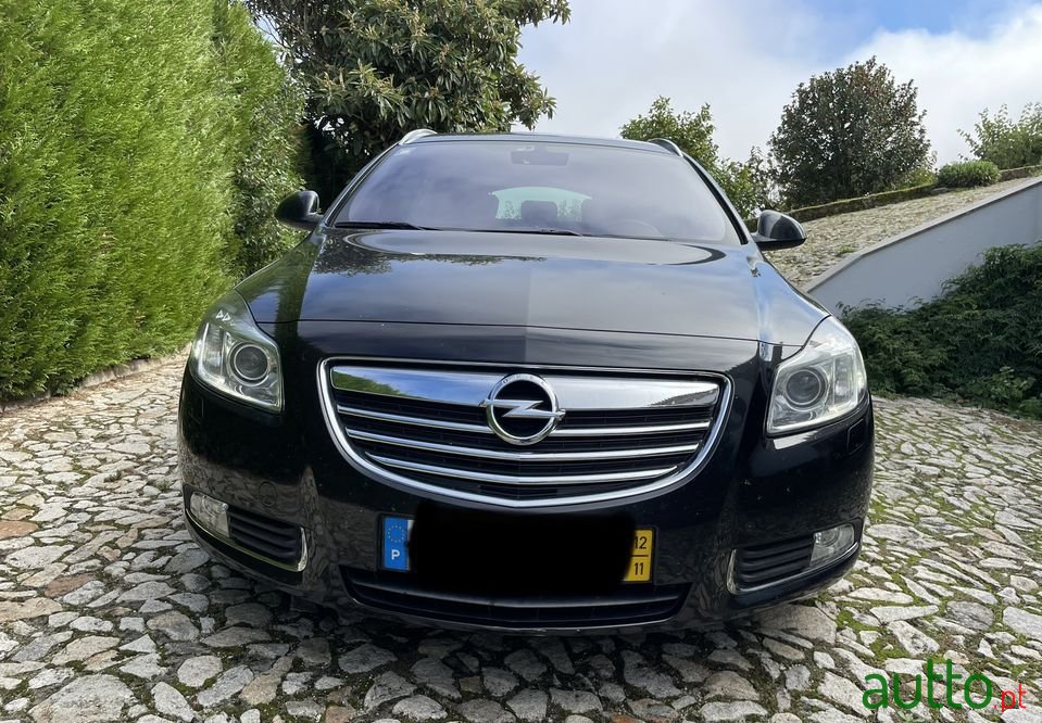 2012' Opel Insignia Sports Tourer photo #2
