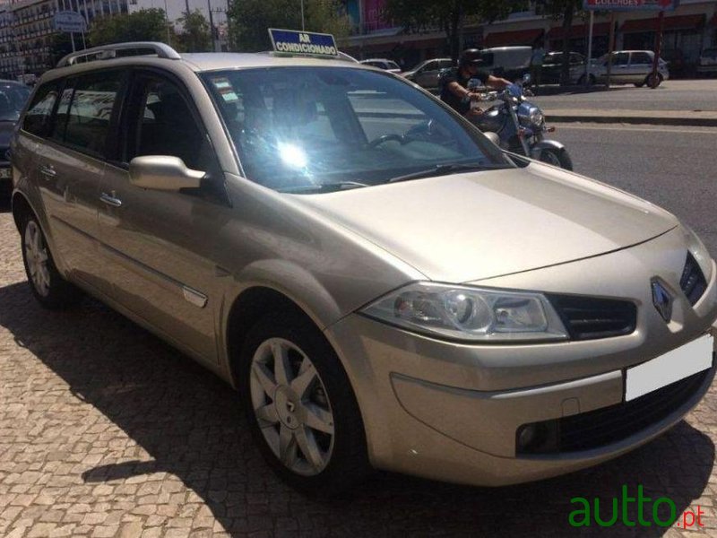 2006' Renault Megane Break photo #1