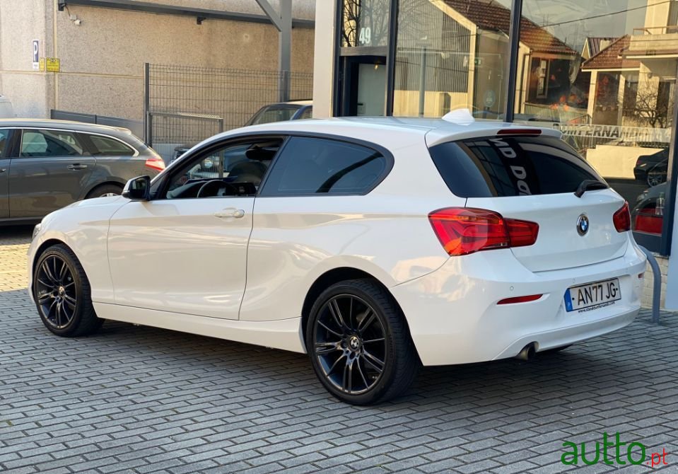 2015' BMW 118 photo #2