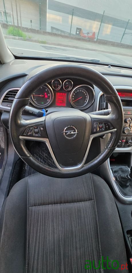 2010' Opel Astra 1.7 Cdti Edition photo #6
