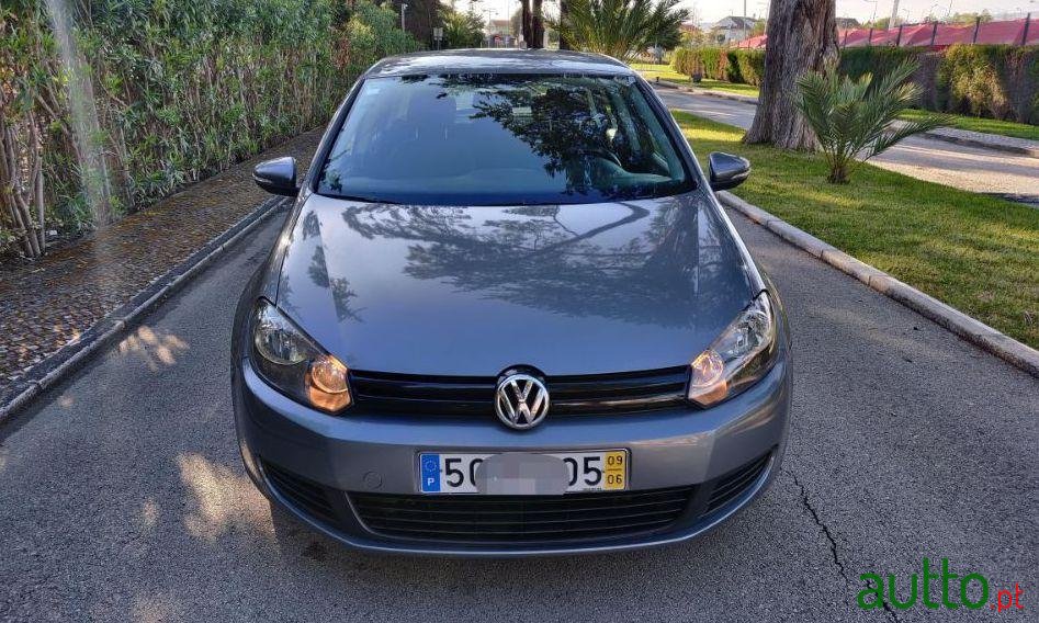 2009' Volkswagen Golf photo #1