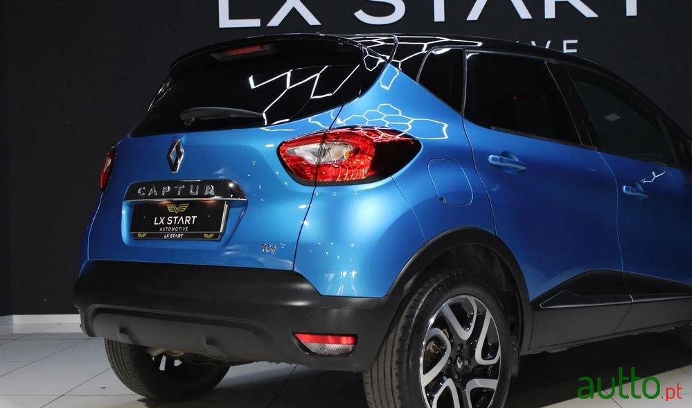 2016' Renault Captur photo #6