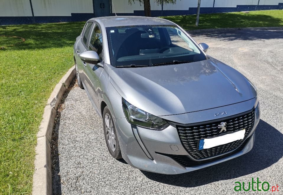 2020' Peugeot 208 photo #2