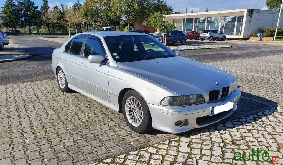 2002' BMW 520 photo #1