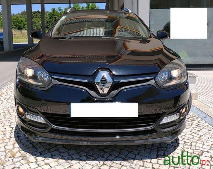 2015' Renault Megane Sport Tourer photo #2