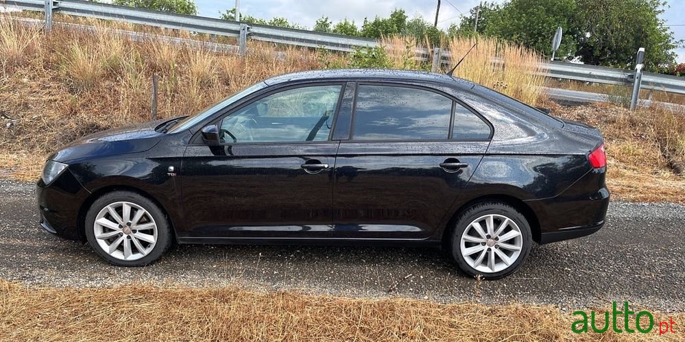 2012' SEAT Toledo photo #3
