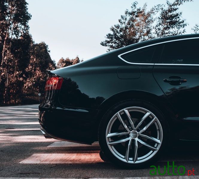 2011' Audi A5 Sportback photo #6