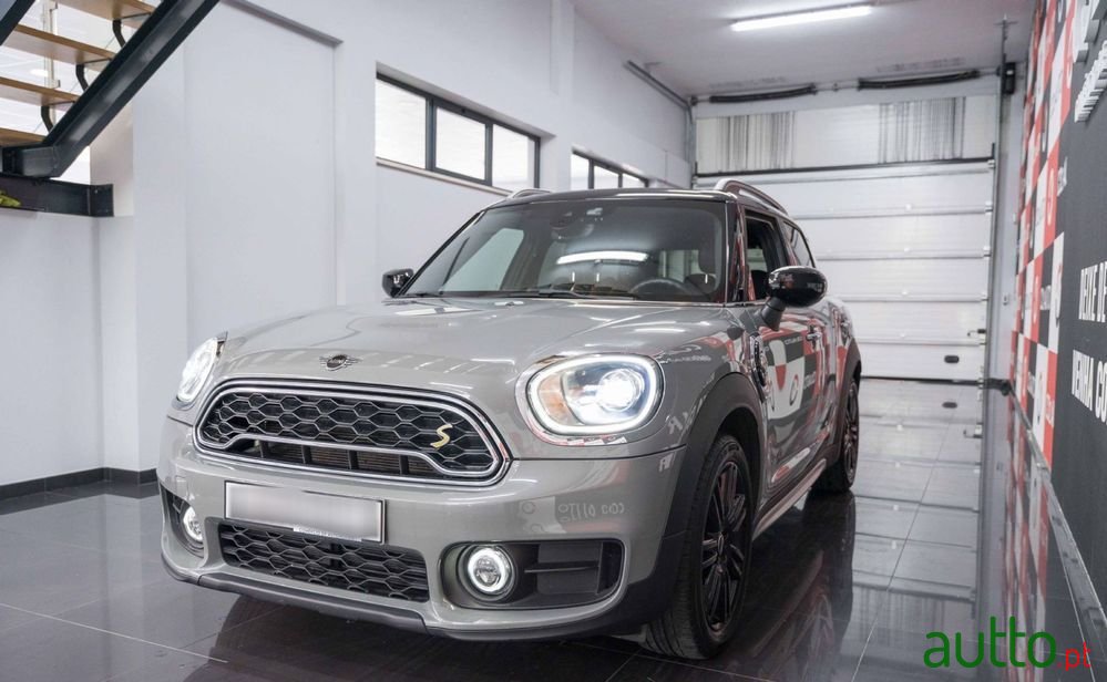 2020' MINI Countryman Cooper photo #3