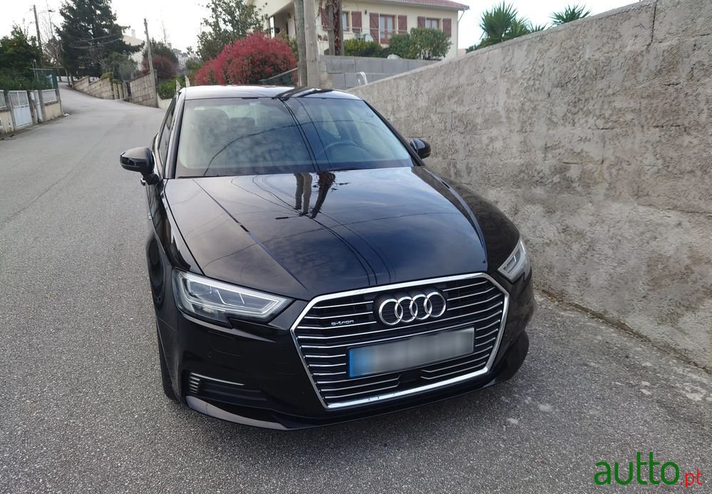 2017' Audi A3 Sportback photo #1