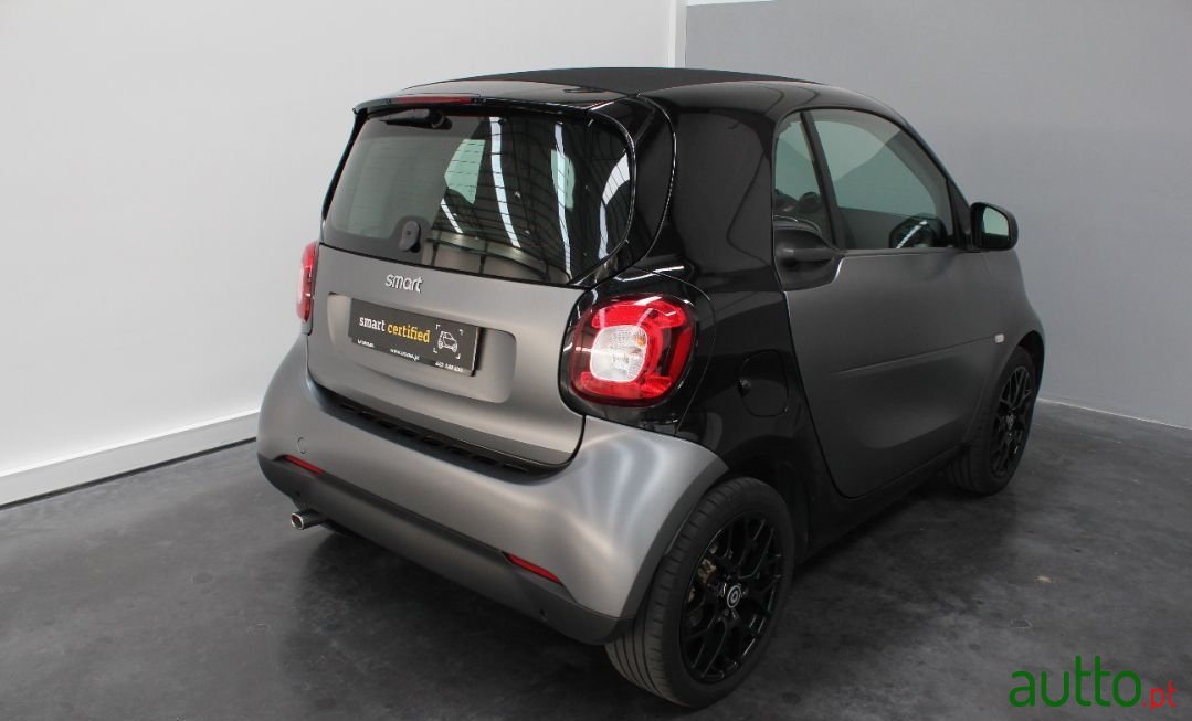 2017' Smart Fortwo photo #2