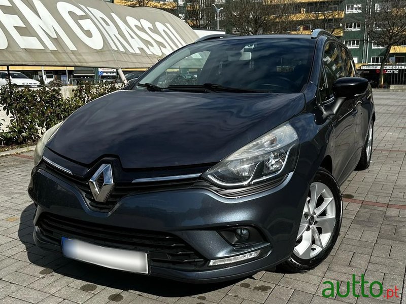 2017' Renault Clio Sport Tourer photo #1