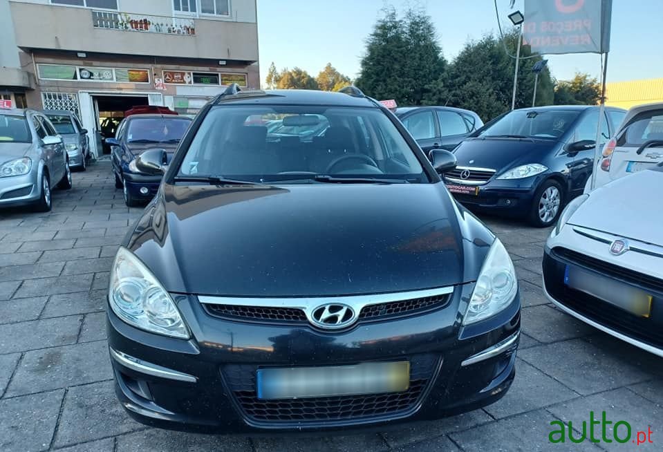 2008' Hyundai i30 Cw photo #4