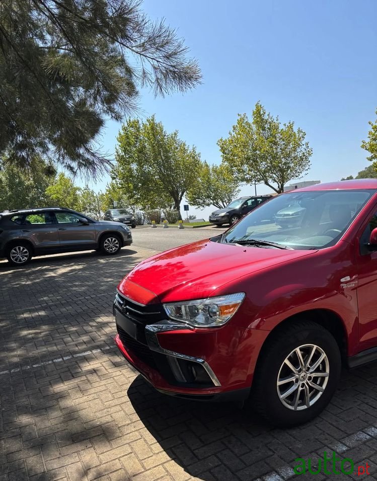 2017' Mitsubishi ASX photo #4