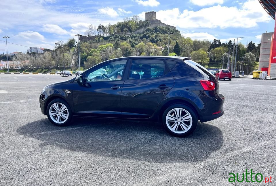 2010' SEAT Ibiza photo #3