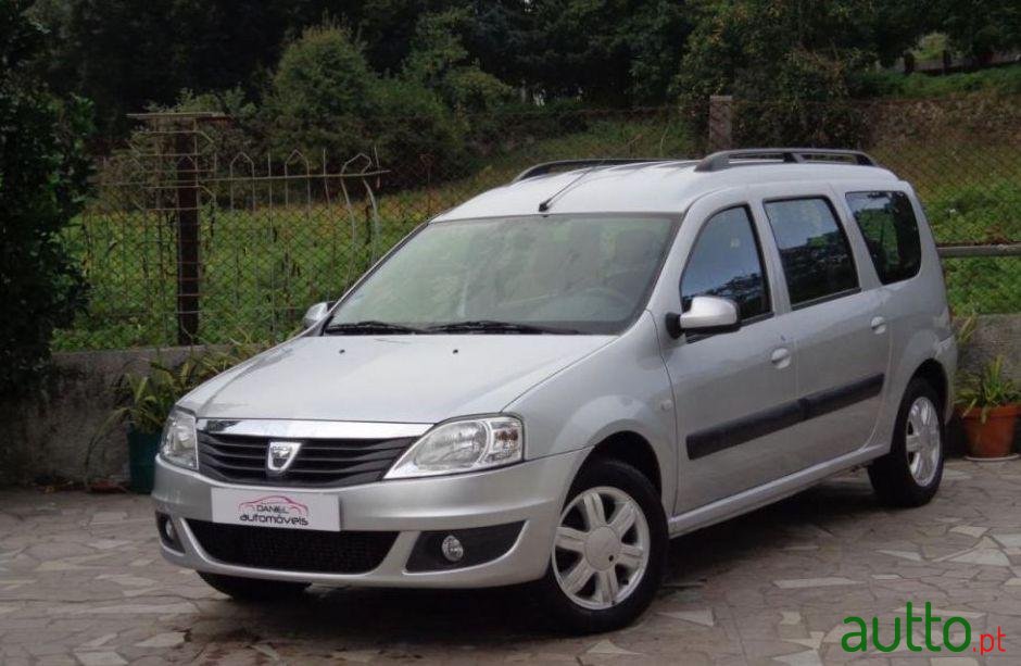 2012' Dacia Logan 7 Lugares Family Dynamic photo #2
