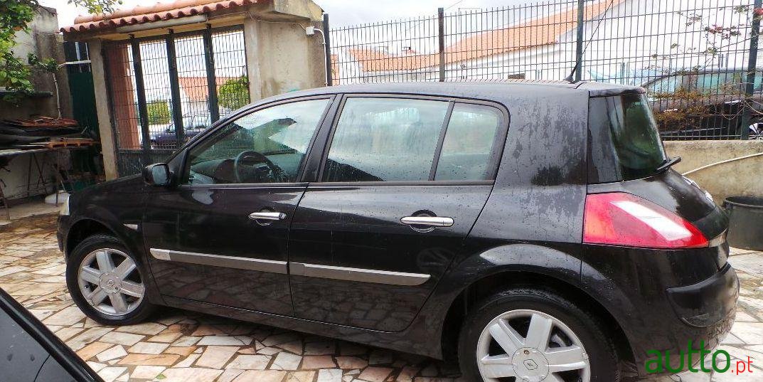 2004' Renault Megane 1500 Dci photo #1