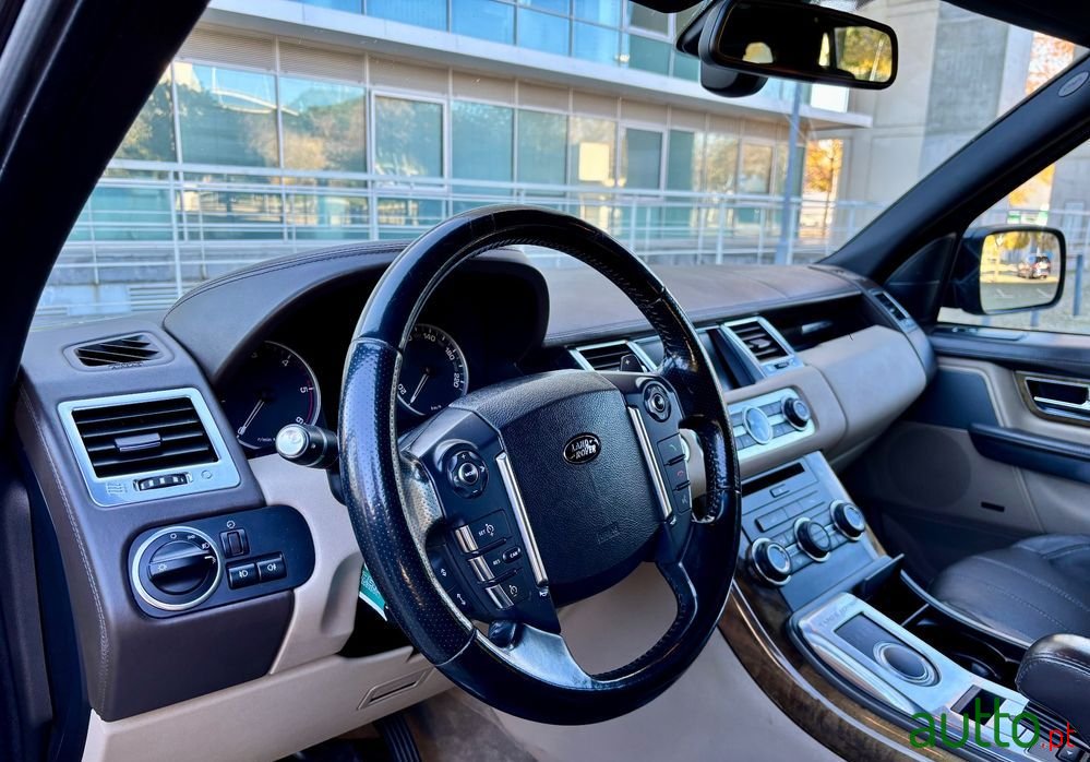 2012' Land Rover Range Rover Sport 3.0 Sdv6 Hse photo #4