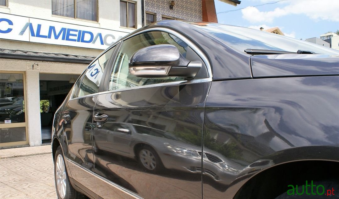 2006' Volkswagen Passat photo #4