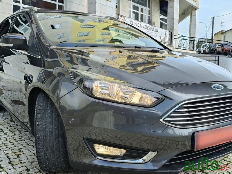 2016' Ford Focus Sw photo #2