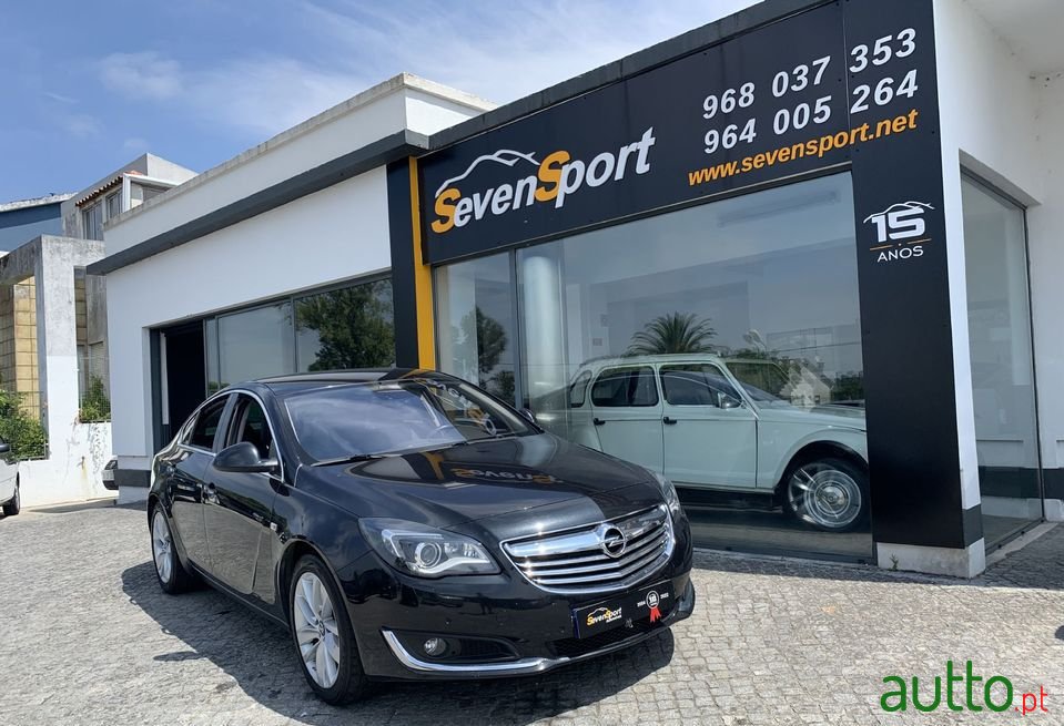 2014' Opel Insignia photo #1