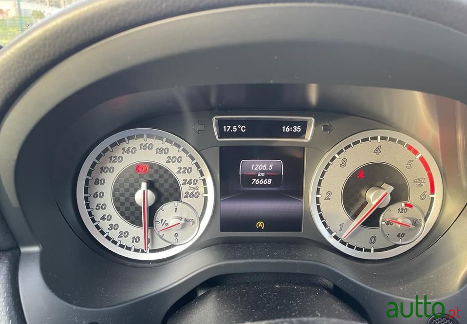 2015' Mercedes-Benz 180 photo #4