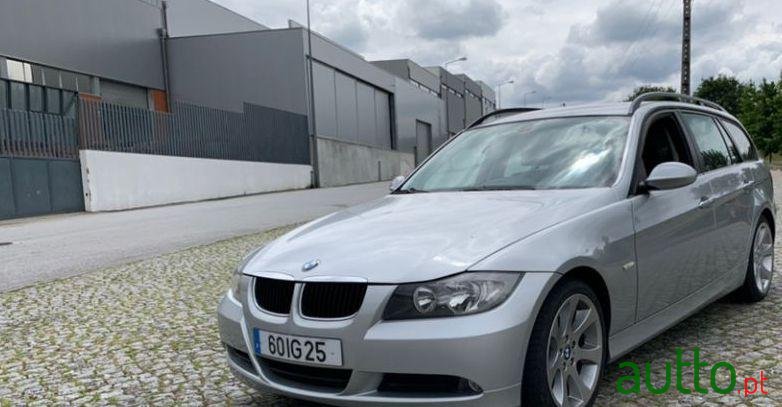 2008' BMW 320 Touring photo #2