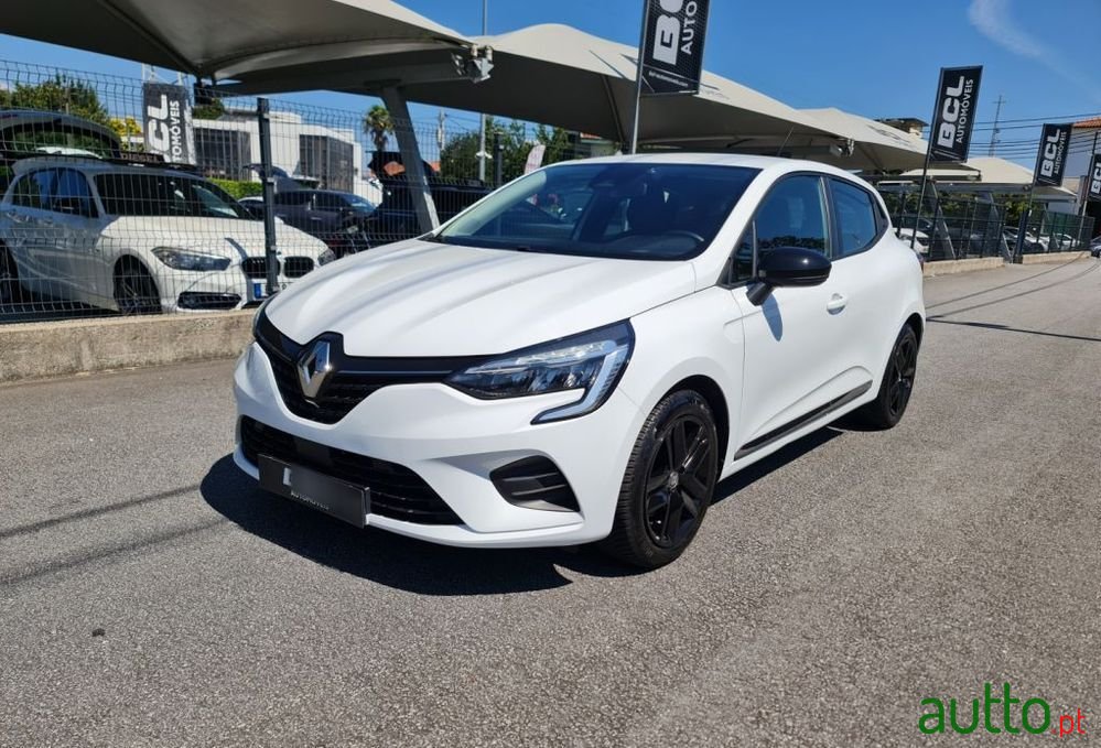 2020' Renault Clio 1.5 Blue Dci Intens photo #3
