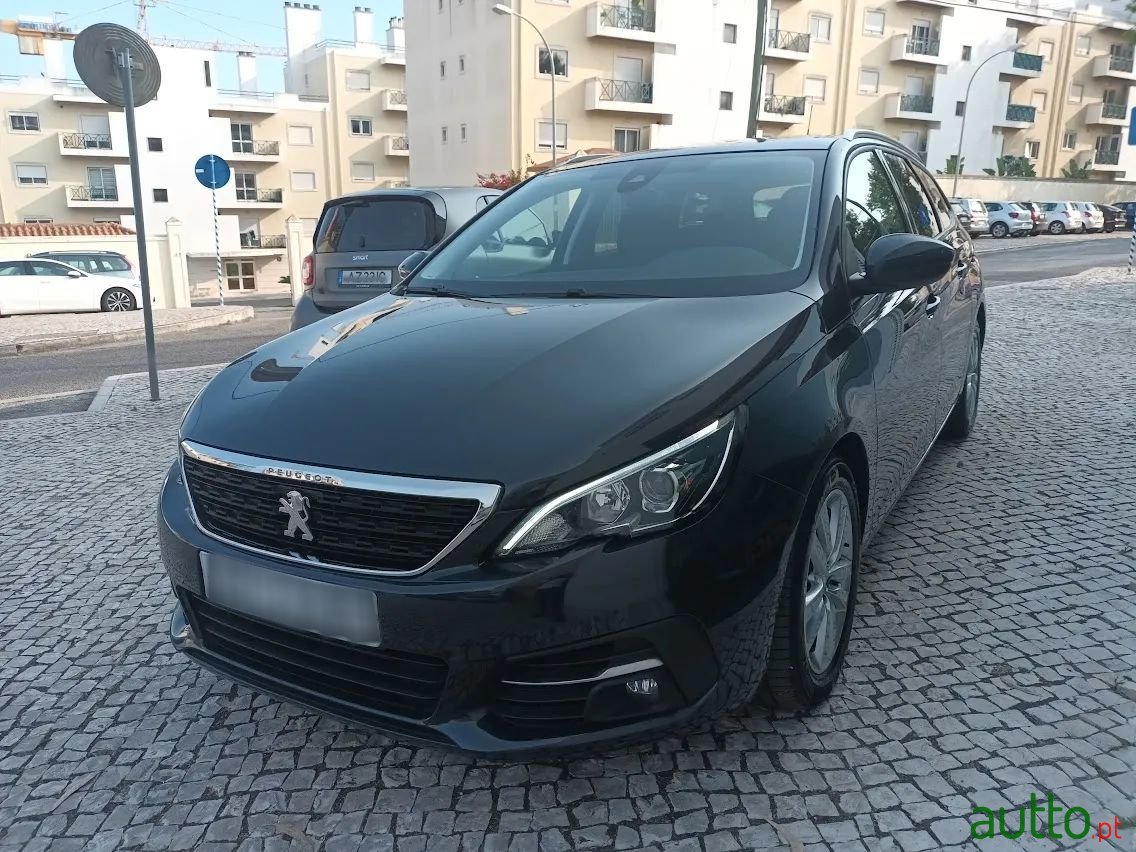 2018' Peugeot 308 Sw photo #2