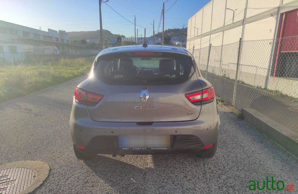 2013' Renault Clio photo #6