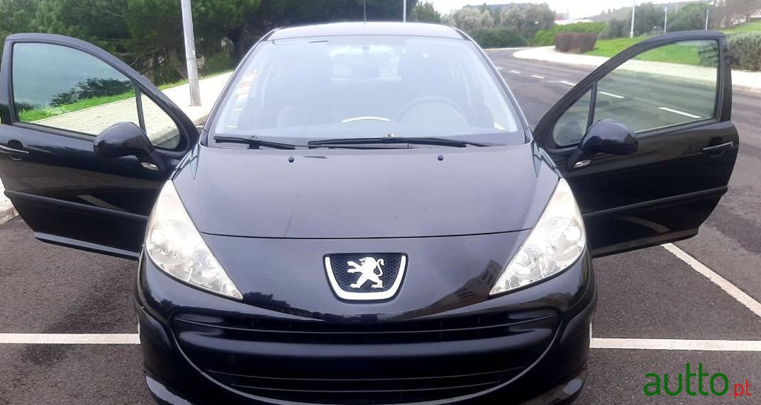 2006' Peugeot 207 photo #1