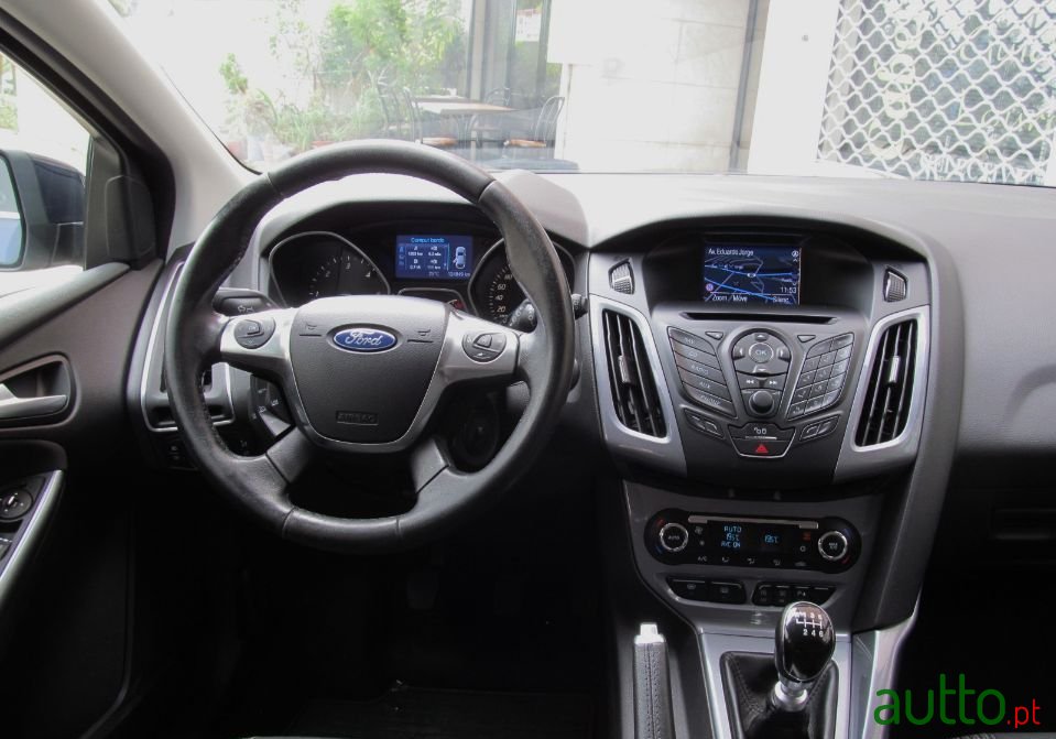 2013' Ford Focus Sw photo #3