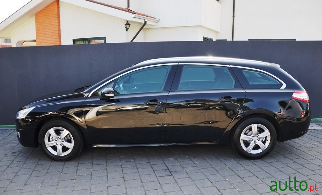 2012' Peugeot 508 Sw photo #2