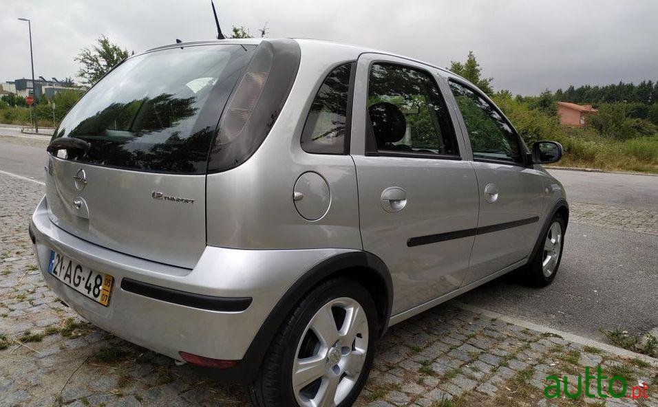 2005' Opel Corsa photo #2