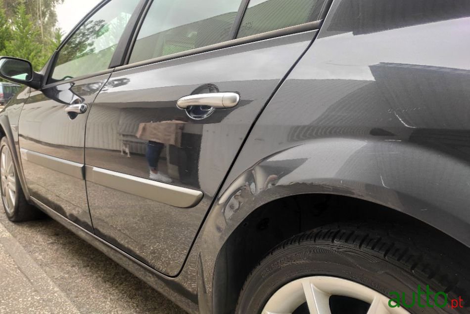 2005' Renault Megane photo #5