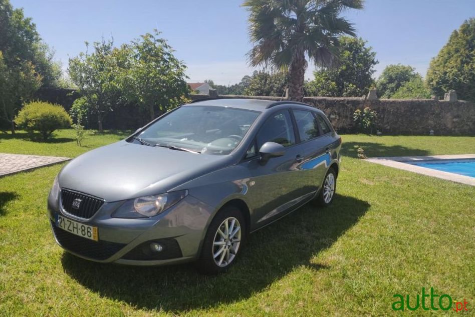 2012' SEAT Ibiza-St photo #1