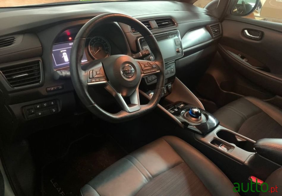 2018' Nissan Leaf photo #2