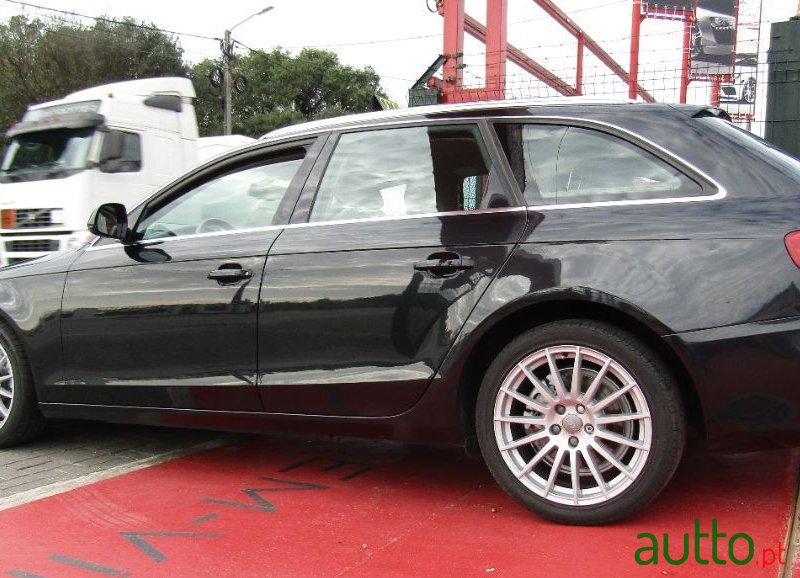 2009' Audi A4 Avant photo #4