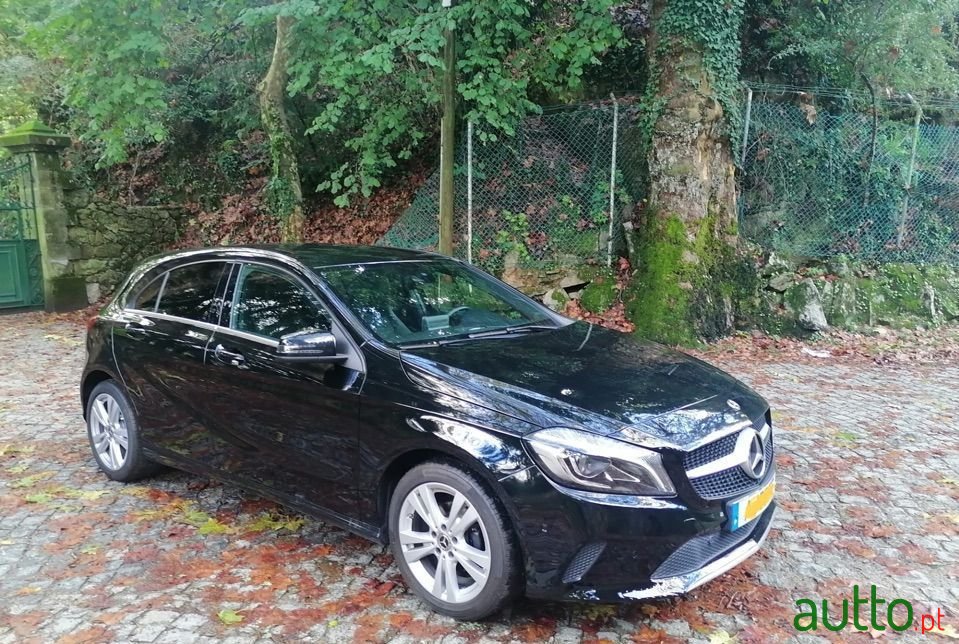 2019' Mercedes-Benz A-180 photo #2