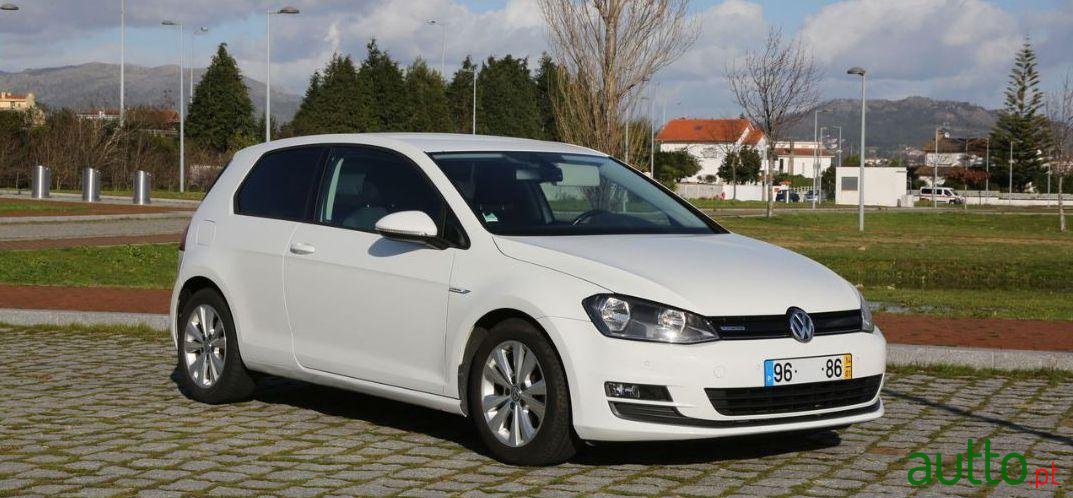 2014' Volkswagen Golf photo #1